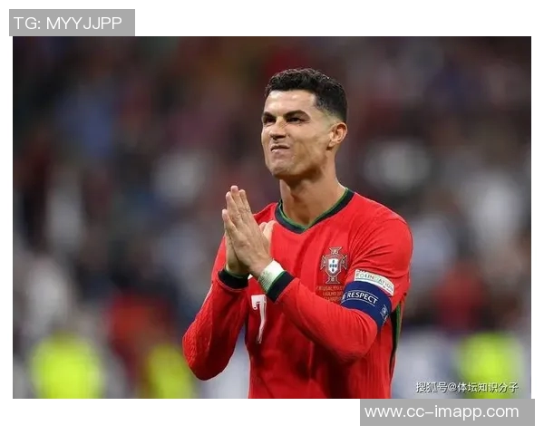 C罗荣获葡萄牙环球声望奖在社交媒体分享喜悦时刻